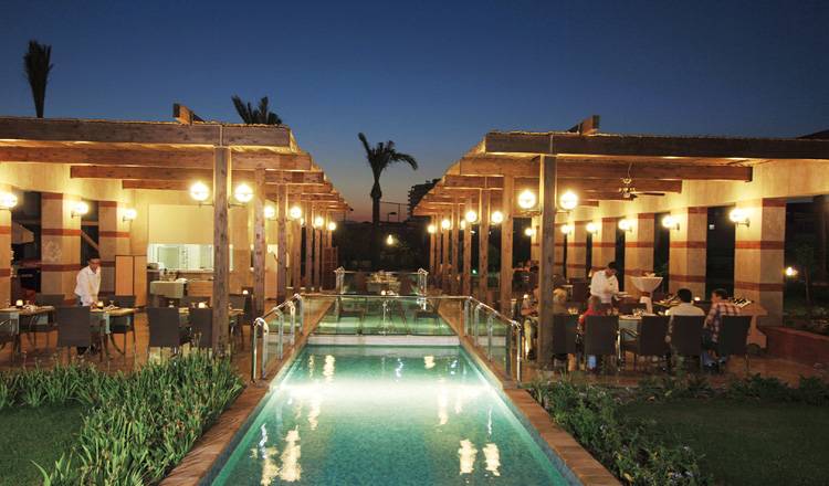    MIRACLE RESORT HOTEL _restaurant