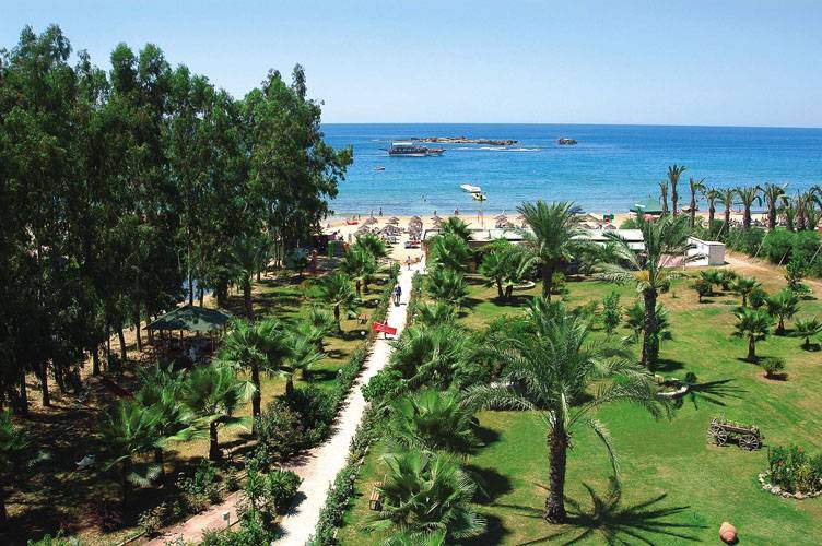 ANNABELLA BEACH_garden