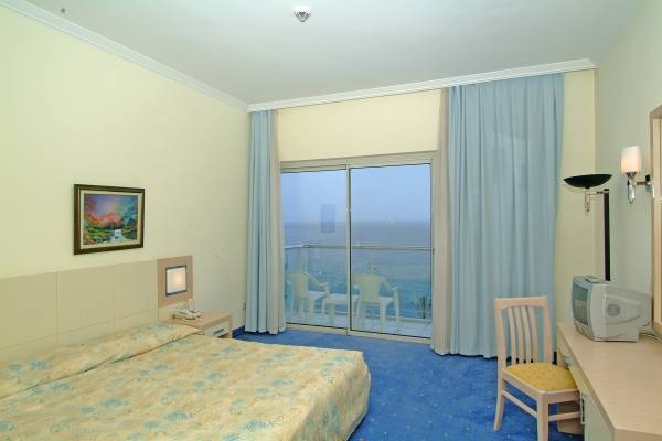 LEO HOTELS ARMA_room 