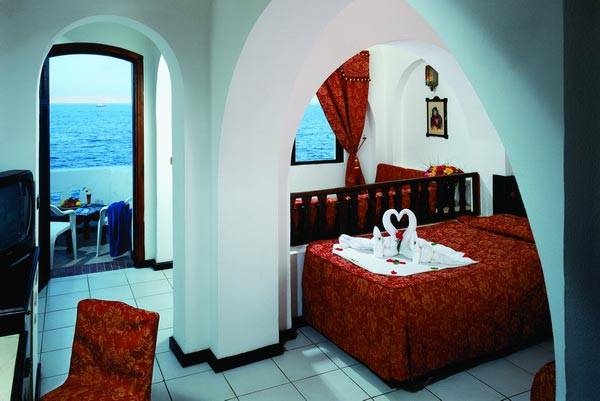 ARABELLA AZUR _room