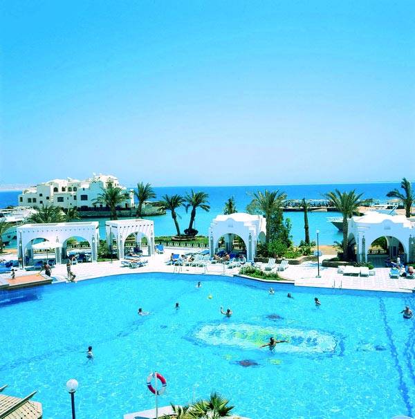 ARABELLA AZUR _swimming pool & beach