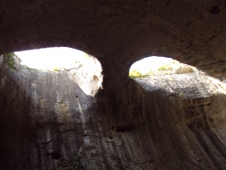 Тридневна екскурзия до Tроян - Тетевен - пещера „Съева дупка“ и „Проходна“ - Троянски и Гложенски манастир - геопарк „Искър-Панега”