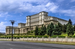 Екскурзия до Букурещ с възможност за Терме Букурещ и солна мина Униря